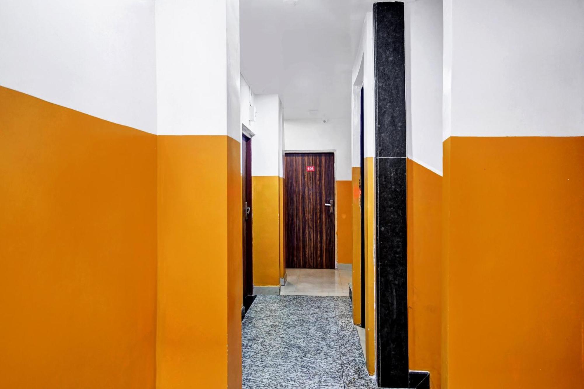 Hotel O Grand Lazeez Hāora 外观 照片
